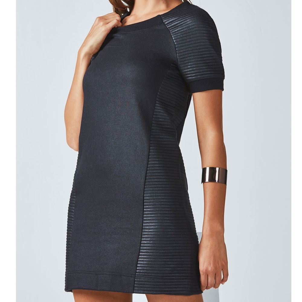 Fabletics Black Ribbed Panel Short Sleeve Shift Dress